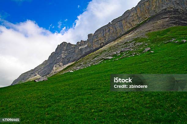 Vista Alpina Foto de stock y más banco de imágenes de 2000-2009 - 2000-2009, Acantilado, Aire libre