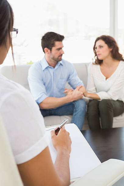 istock Couple talking with their psychologist 471098512