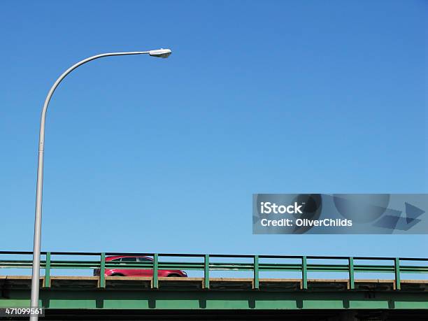 Ponte De Passagem De Uma Estrada - Fotografias de stock e mais imagens de Ao Ar Livre - Ao Ar Livre, Autoestrada, Azul