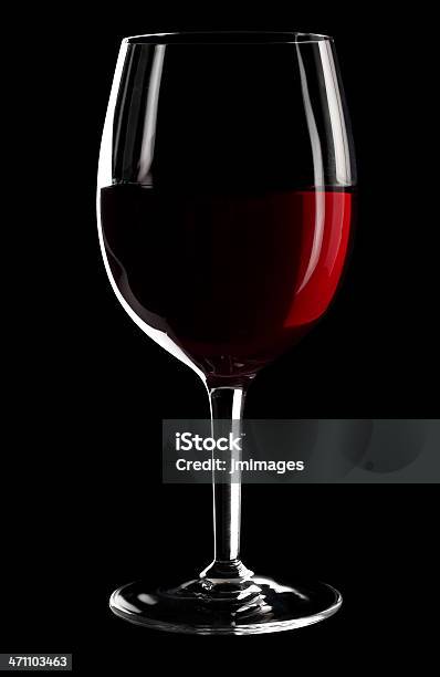 Vino Rosso In Vetro - Fotografie stock e altre immagini di Alchol - Alchol, Bibita, Bicchiere