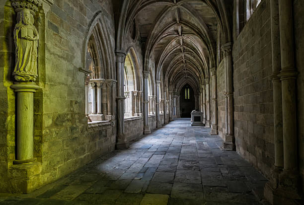 istock Cloister of the Evora Cathedral 471105108