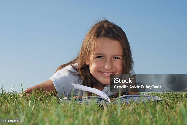 Foto de Menina e mais fotos de stock de Aluna - Aluna, Aluno de Primário, Aprender