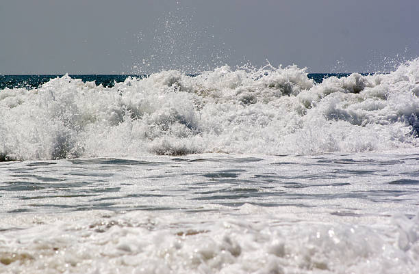 istock breaker on the Pacific Ocean 471109887
