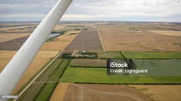 Photo libre de droit de Farmland banque d'images et plus d'images libres de droit de Saskatchewan - Saskatchewan, Vue aérienne, Ferme - Aménagement de l'espace