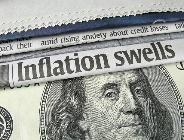 inflacja swells - bankruptcy foreclosure foreclose newspaper zdjęcia i obrazy z banku zdjęć