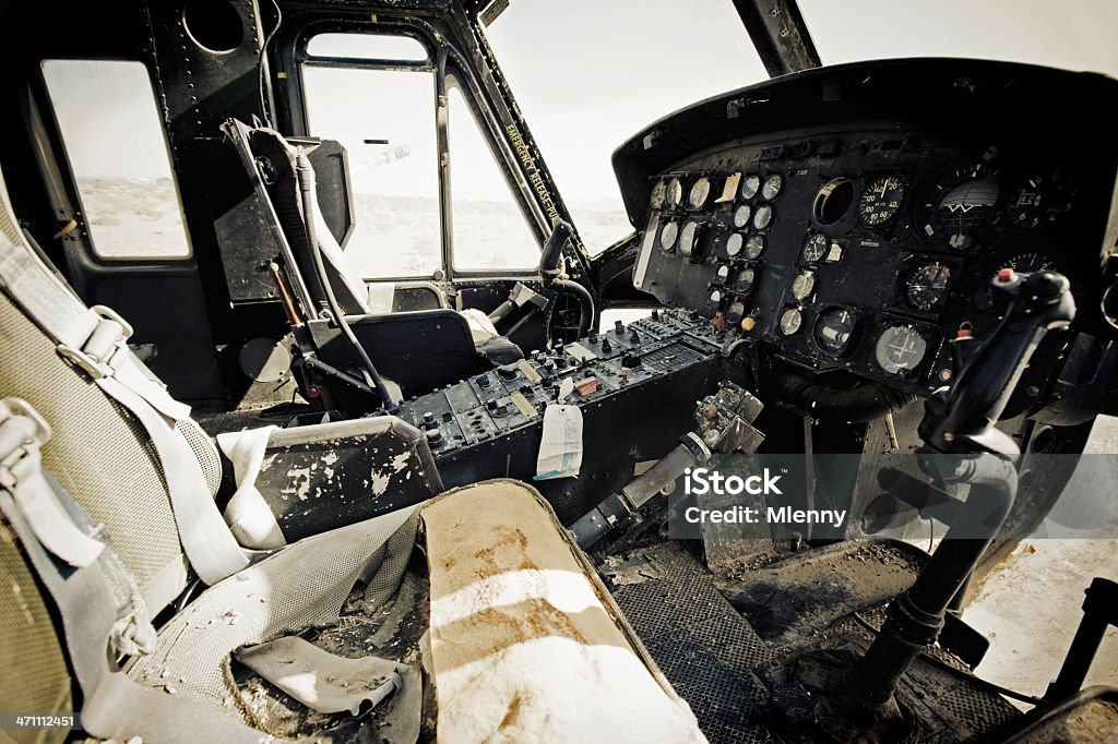 포기됨 헬리콥터 난파 - 로열티 프리 헬리콥터 스톡 사진