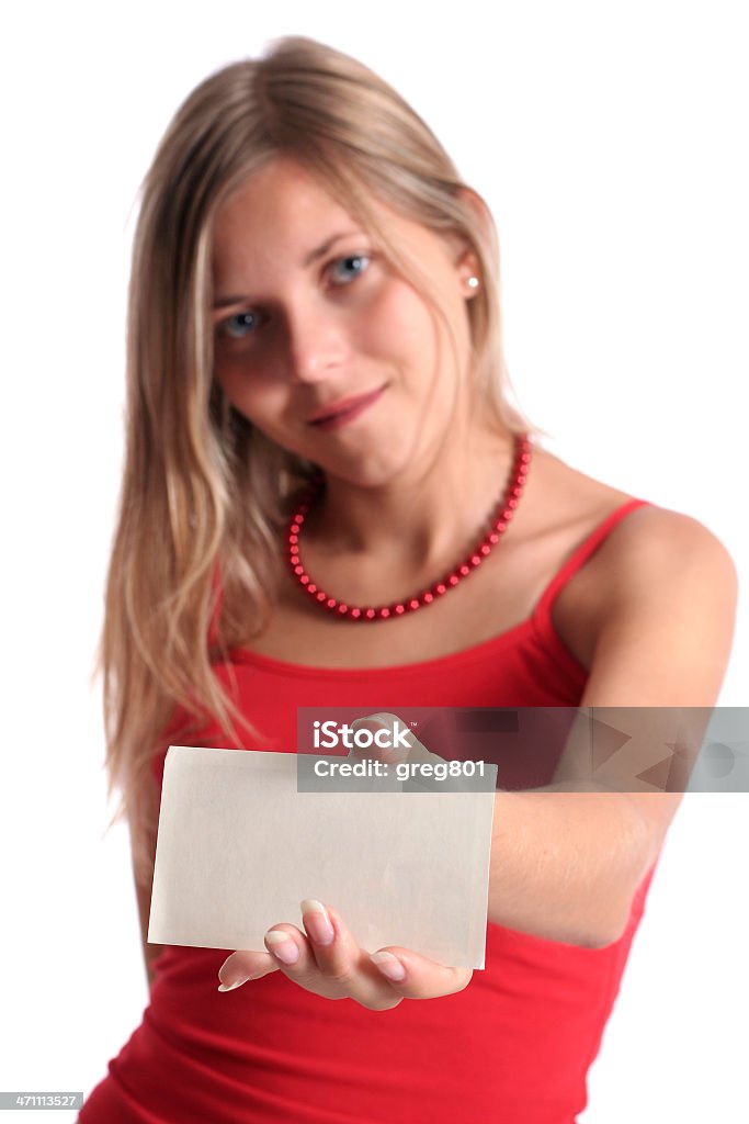 Kobieta pokazuje reklamy odwiedzając karty - Zbiór zdjęć royalty-free (20-24 lata)