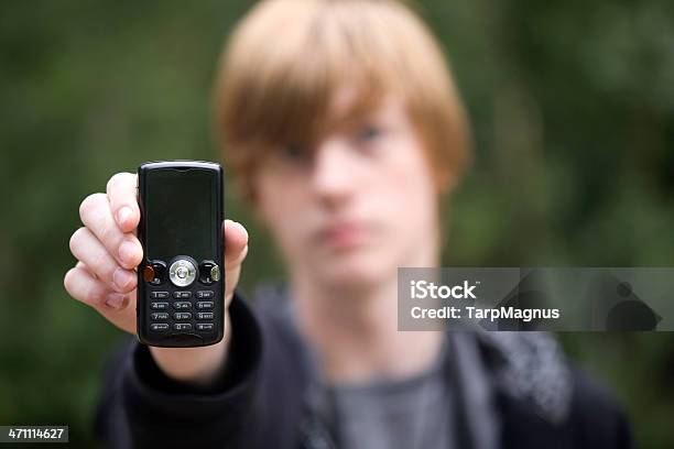 Handy Mobiltelefon Stockfoto und mehr Bilder von 14-15 Jahre - 14-15 Jahre, 16-17 Jahre, Am Telefon