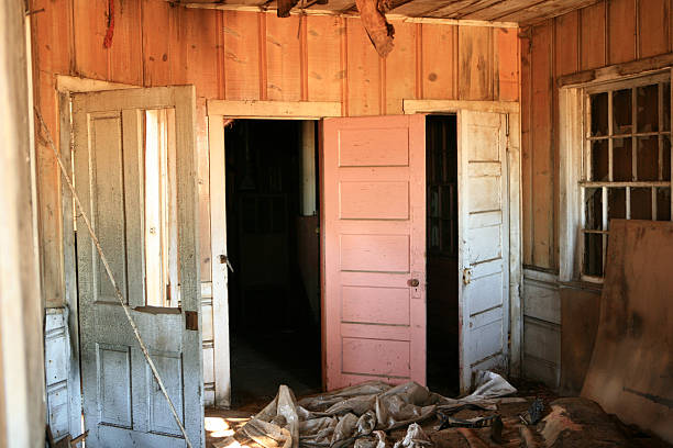 istock Old barns of America 471115379