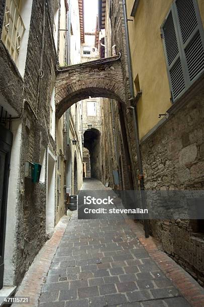 Photo libre de droit de Pérouse Italie banque d'images et plus d'images libres de droit de Bâtiment vu de l'extérieur - Bâtiment vu de l'extérieur, Culture italienne, Destination de voyage