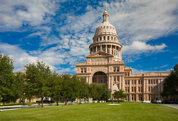 istock Texas State Capitol Building in Austin, front view 471116597