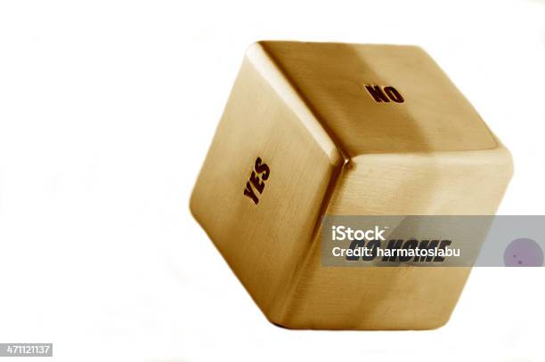 意思決定 - 金色のストックフォトや画像を多数ご用意 - 金色, 立方体, サイコロ