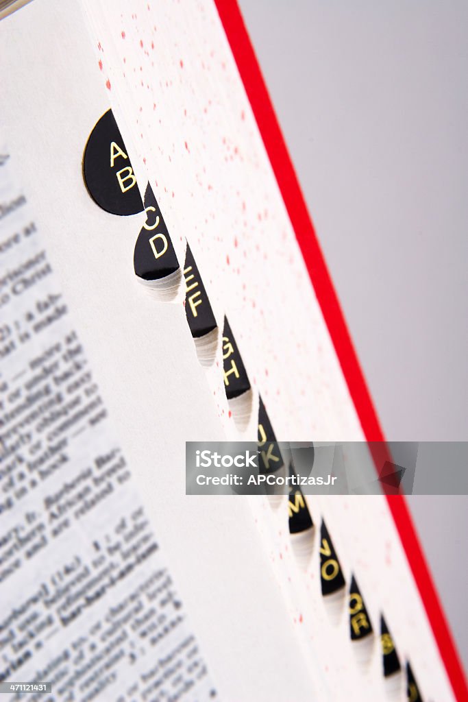 Close-up de dicionário com lettered páginas - Royalty-free Alfabeto Foto de stock