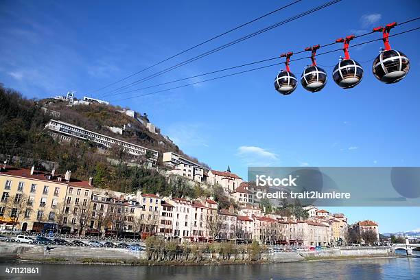 Photo libre de droit de Célèbres Œufs De Grenoble banque d'images et plus d'images libres de droit de Alpes européennes - Alpes européennes, Bâtiment vu de l'extérieur, Câble d'acier