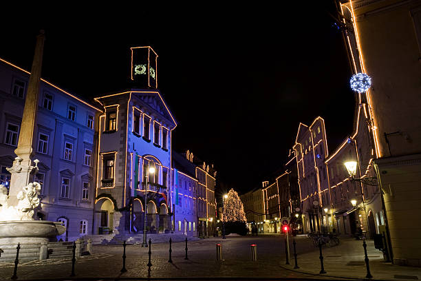istock Christmas city hall 471123947