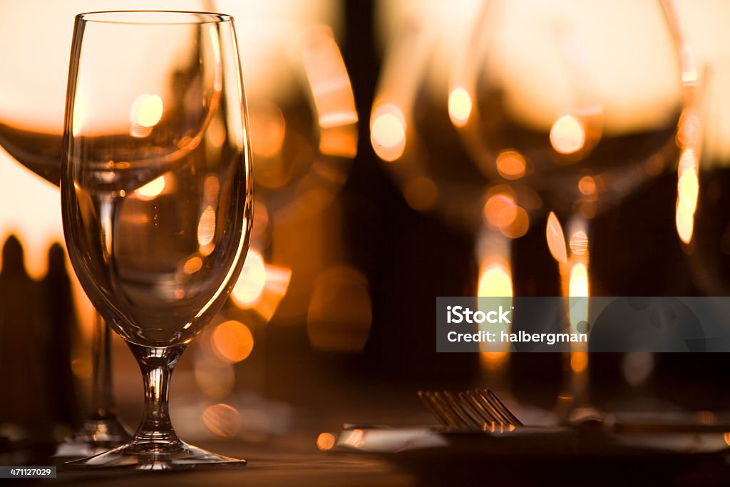 Wein Glas - Lizenzfrei Esstisch Stock-Foto