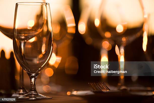 ワイン グラス - ダイニングテーブルのストックフォトや画像を多数ご用意 - ダイニングテーブル, 高級グルメ, カトラリー