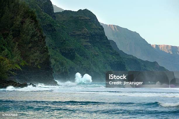 Wytrzymały Nepalski Linia Brzegowa Wyspy Kauai Hawaje Stany Zjednoczone - zdjęcia stockowe i więcej obrazów Brzeg wody
