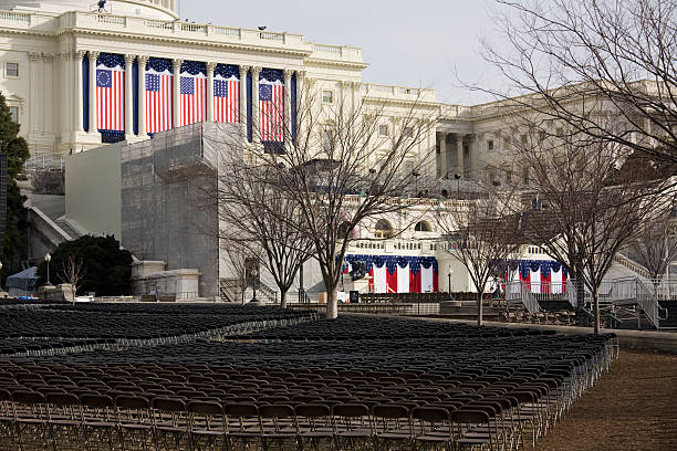 presidente barack obama di insediamento, washington dc capitol building - inauguration into office washington dc barack obama capitol building foto e immagini stock