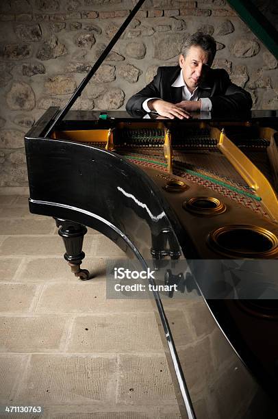 Pianista - Fotografias de stock e mais imagens de Piano - Piano, Retrato, Adulto