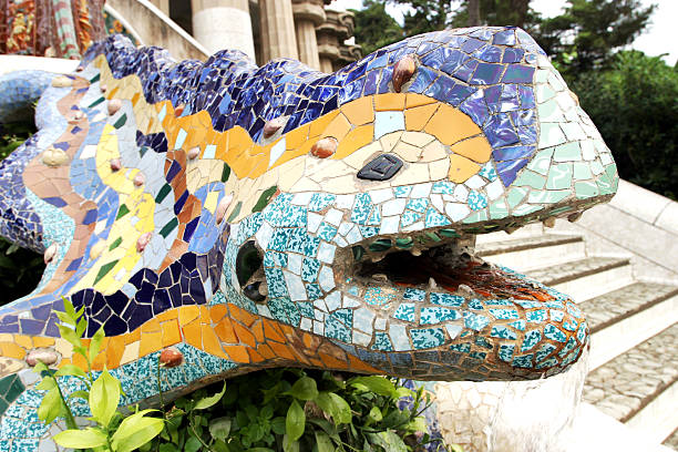 istock Lizard Fountain at Parc Guell Barcelona 471132127