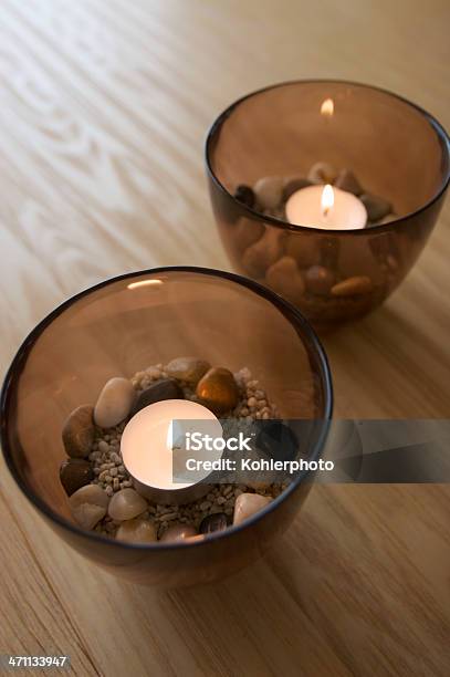 Foto de Velas e mais fotos de stock de Aromaterapia - Aromaterapia, Beleza, Copo