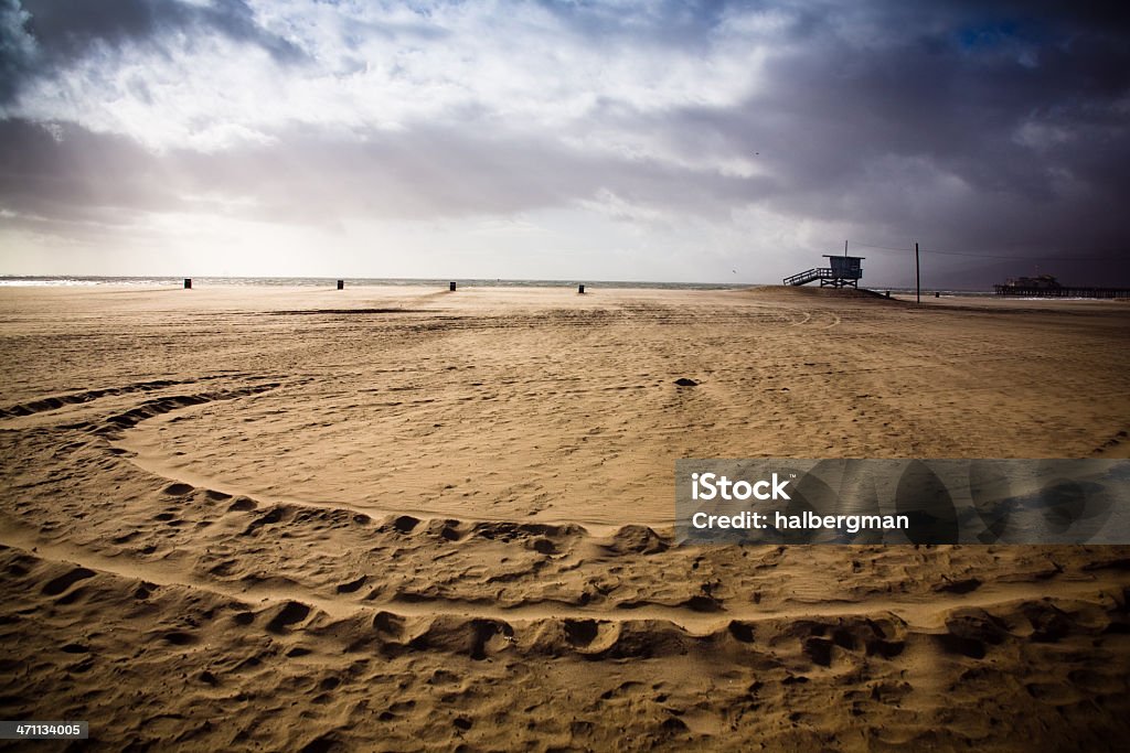 Posto Salva-vidas na praia - Foto de stock de Alto contraste royalty-free