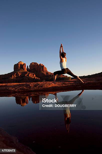 Fitnessyoga Stockfoto und mehr Bilder von Red Rocks-Staatspark - Red Rocks-Staatspark, Abenddämmerung, Abgeschiedenheit