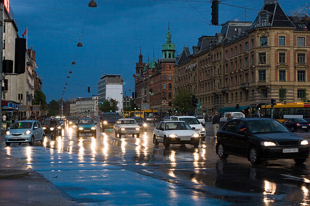 rush-hour in kopenhagen - denmark traffic copenhagen danish culture stock-fotos und bilder