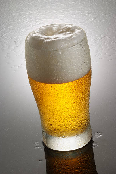 istock Glass full of beer 471137557