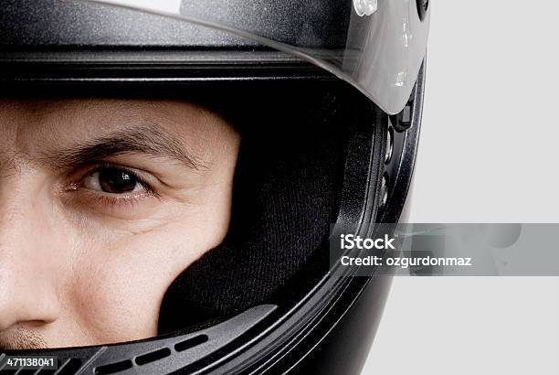 Motociclista Foto de stock y más banco de imágenes de Accesorio de cabeza - Accesorio de cabeza, Actividades recreativas, Adulto