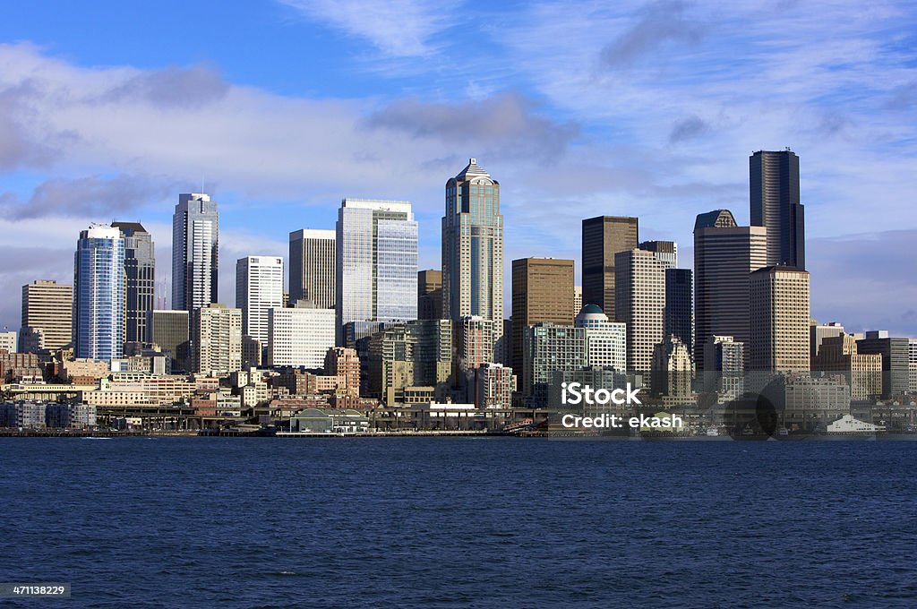 Rascacielos de la ciudad de Seattle - Foto de stock de Aguja espacial libre de derechos