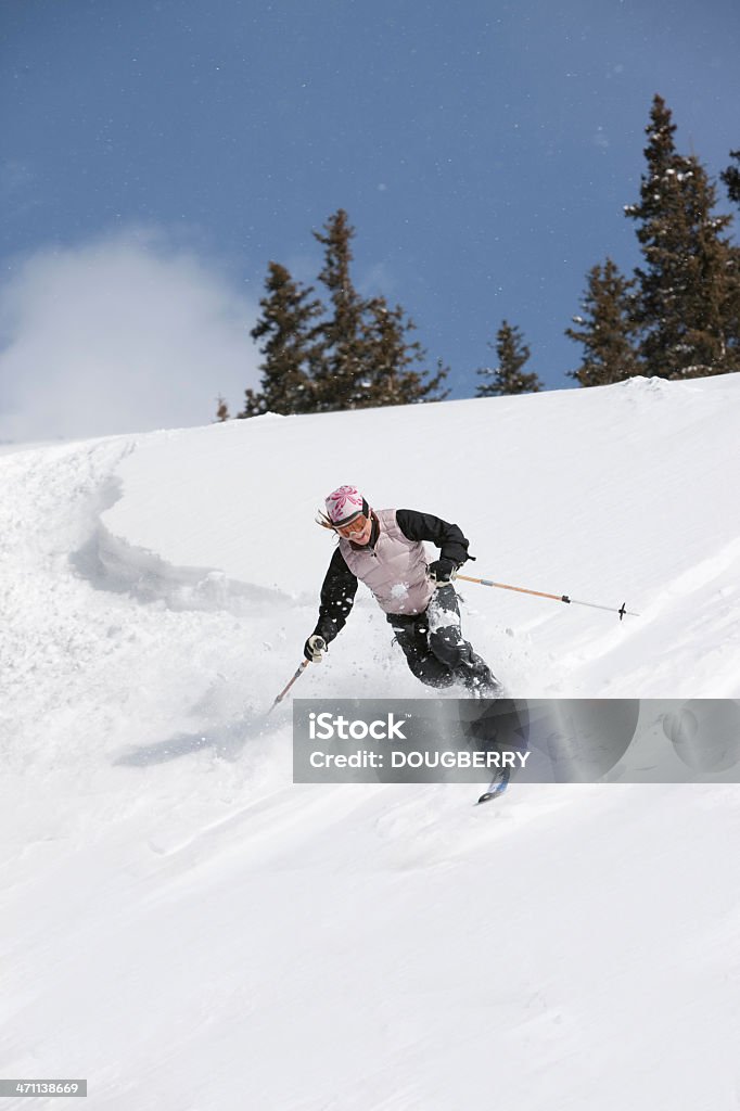 Mulher Esquiador - Foto de stock de Esqui - Esqui e snowboard royalty-free