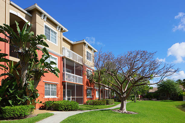 istock Residential aprtment building with landscaping 471138678