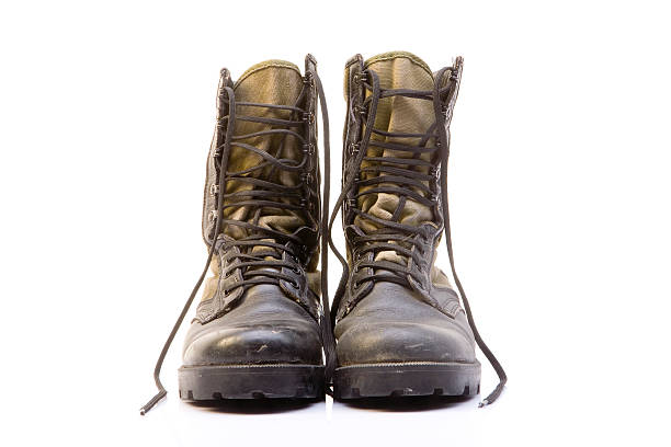 botas do exército - military boots - fotografias e filmes do acervo