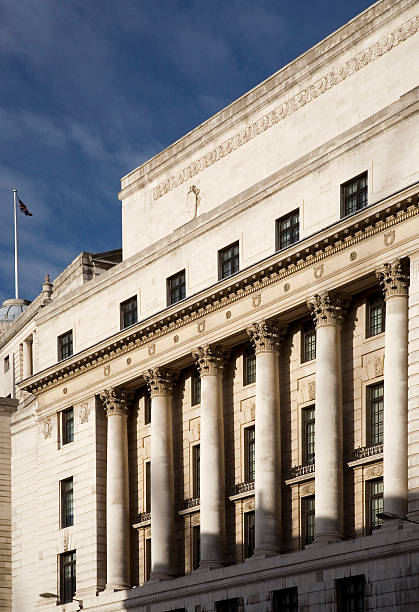 istock Facade of Bank 471145097