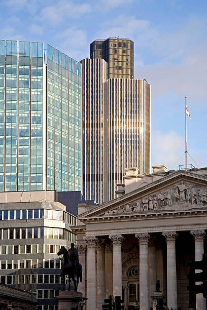 istock Financial Buildings In London 471145153