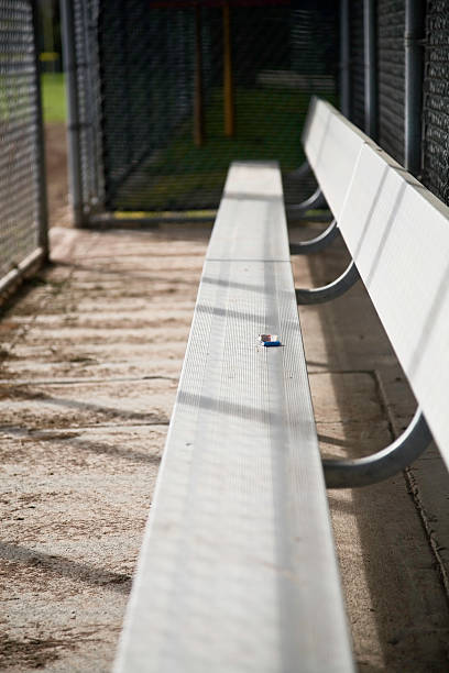 ダグアウト ii - dugout baseball bench bat ストックフォトと画像
