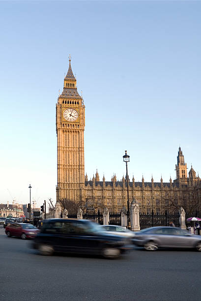 istock London street scene. 471148089