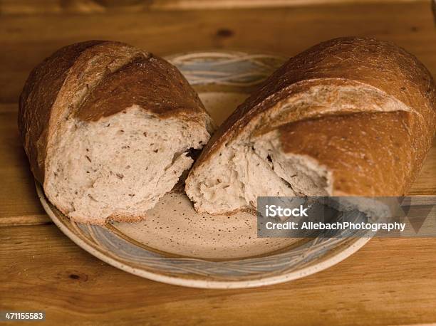 Comunión Pan Roto Foto de stock y más banco de imágenes de Amor - Sentimiento - Amor - Sentimiento, Centeno - Grano, Comidas y bebidas