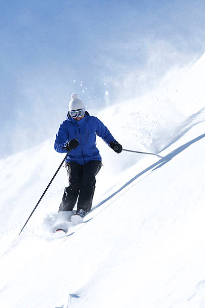 donna sciatore - skiing powder snow snow telluride foto e immagini stock