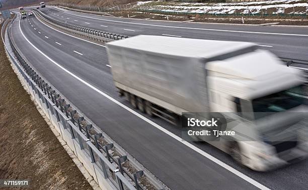 Tráfego De Alta Velocidade - Fotografias de stock e mais imagens de Alfalto - Alfalto, Camião, Camião Articulado