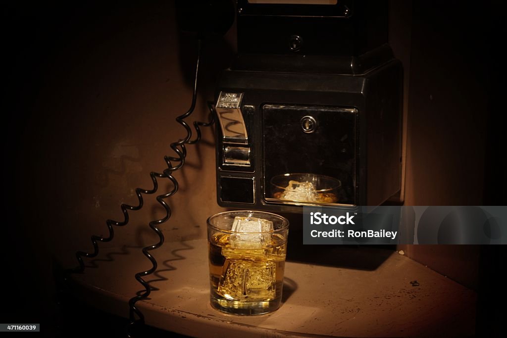 Film Noir cabina telefonica-Whisky - Foto stock royalty-free di 1950-1959