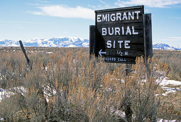 istock Emigrant burial site sign in Idaho 471161587