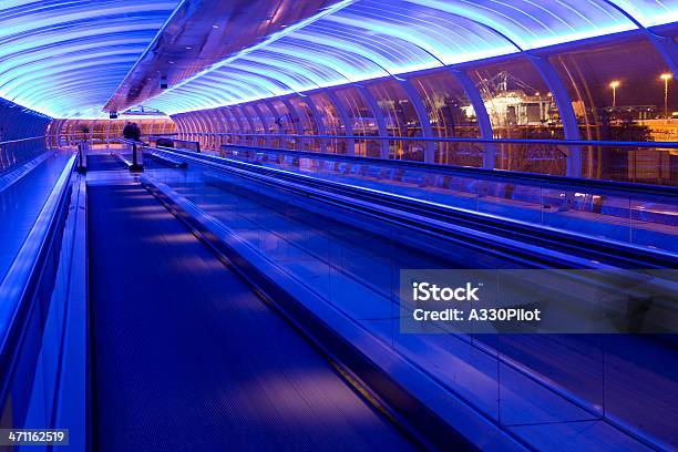 En El Blue Foto de stock y más banco de imágenes de Abstracto - Abstracto, Acera, Aeropuerto