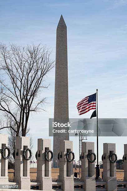 Il Memoriale Di Guerra Di Washington Monument - Fotografie stock e altre immagini di 2000-2009 - 2000-2009, Ambientazione esterna, Bandiera