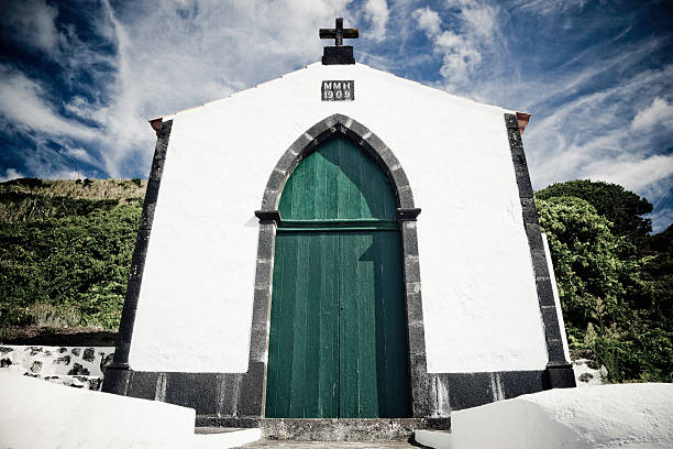 istock Old Church Entrance 471165951