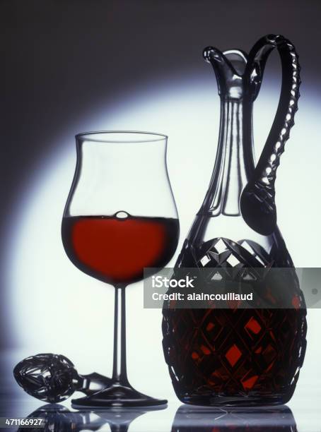 レッドワイン - アルコール飲料のストックフォトや画像を多数ご用意 - アルコール飲料, ガラス, スタジオ撮影