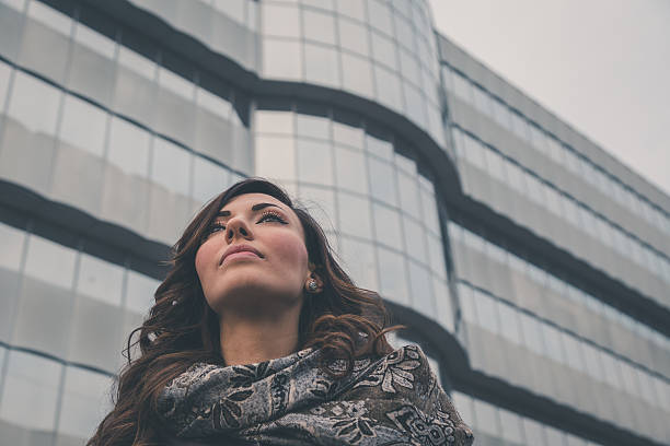 istock Beautiful girl posing in an urban context 471171526