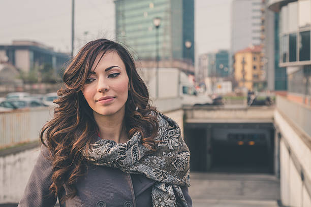 istock Beautiful girl posing in an urban context 471171528